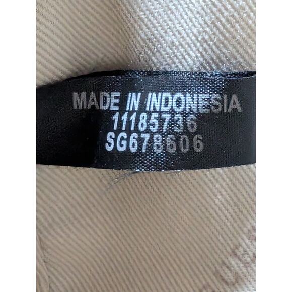 GUESS Nissana Ladies Satchel Tote Brown Handbag Purse Missing Some Packing New - Picture 12 of 12